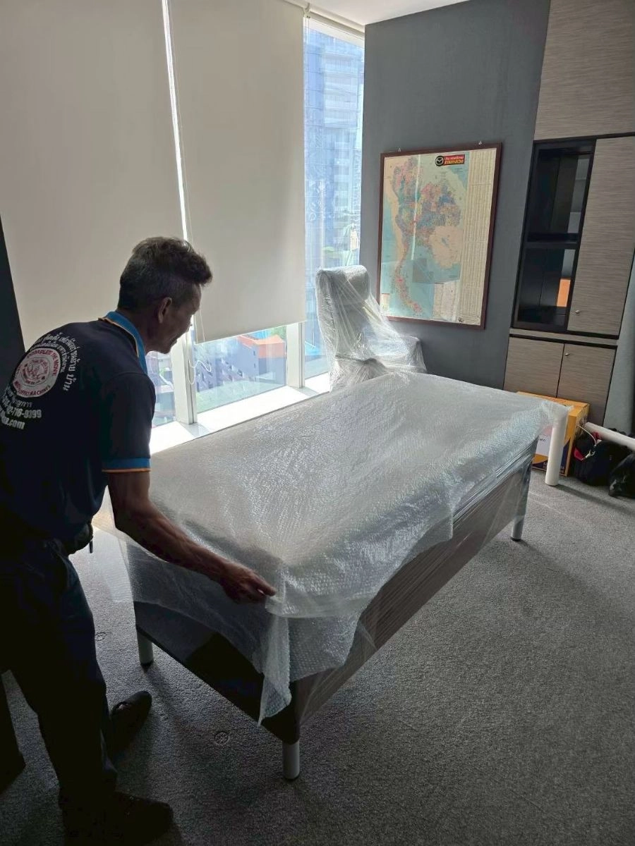 ผลงานการรื้อถอดขนย้ายเฟอร์นิเจอร์ ESSO 1